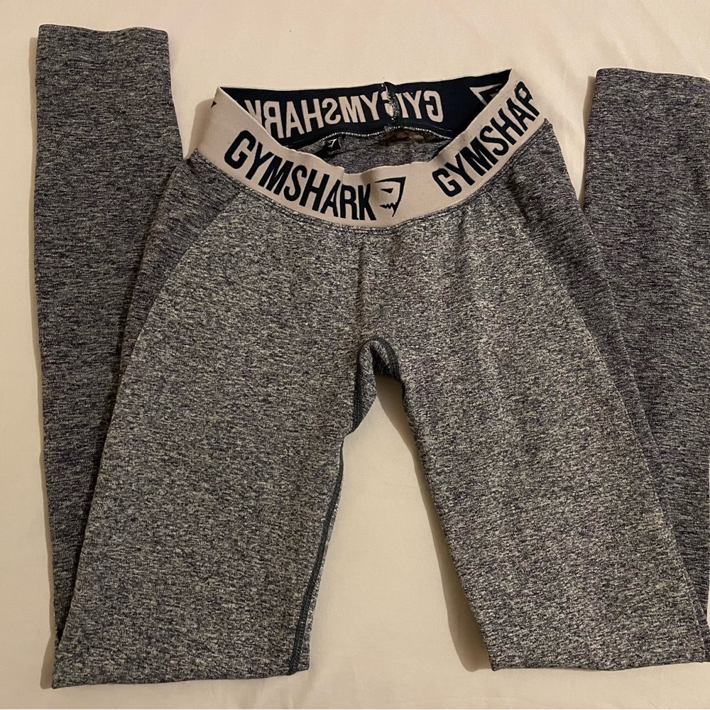 Gymshark gray/black flex leggings